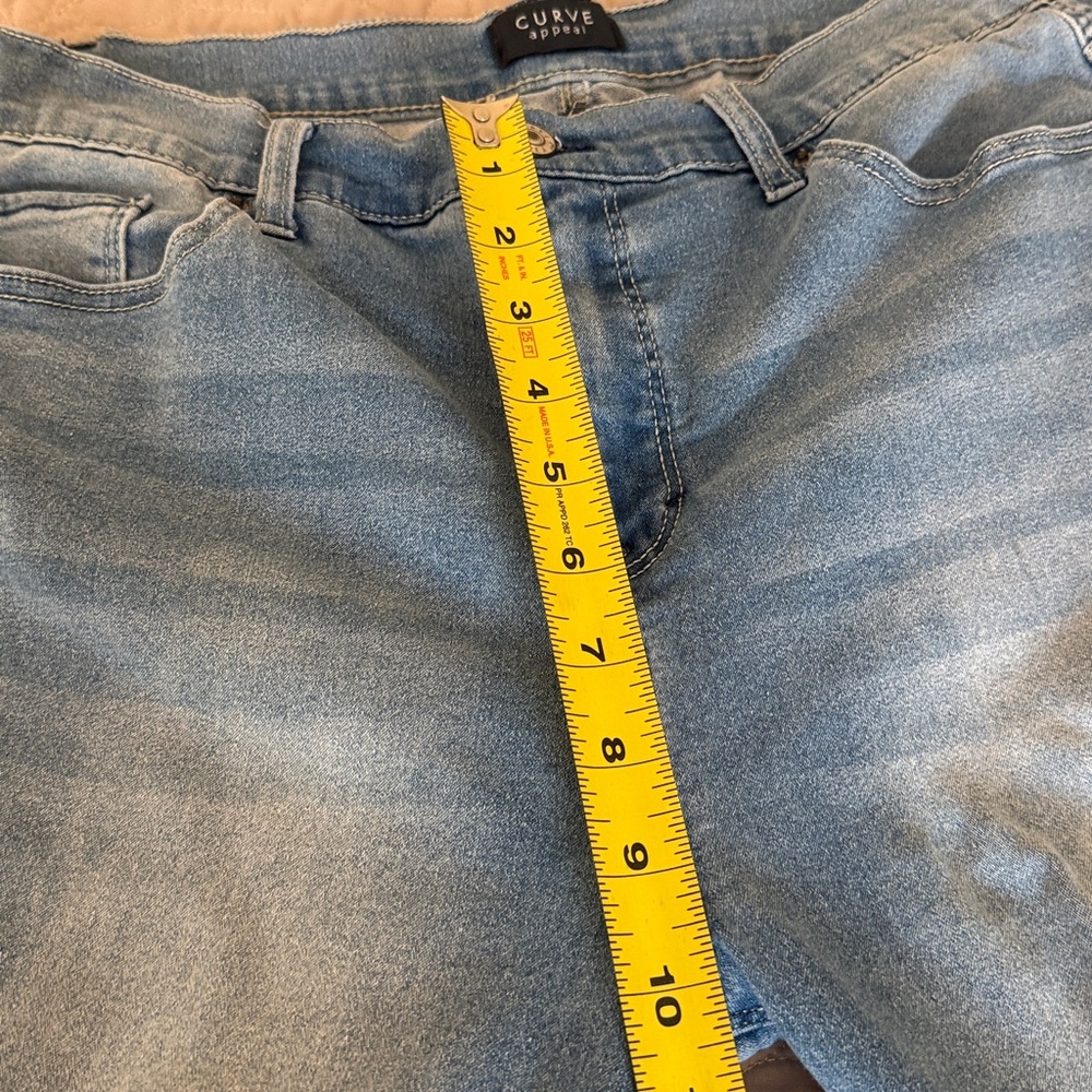 Curve Appeal Lightweight Stretchy Denim Jeans (12) - Picture 10 of 10